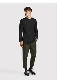 Jack & Jones - Jack&Jones Longsleeve Noa 12190128 Czarny Loose Fit. Kolor: czarny. Materiał: bawełna. Długość rękawa: długi rękaw