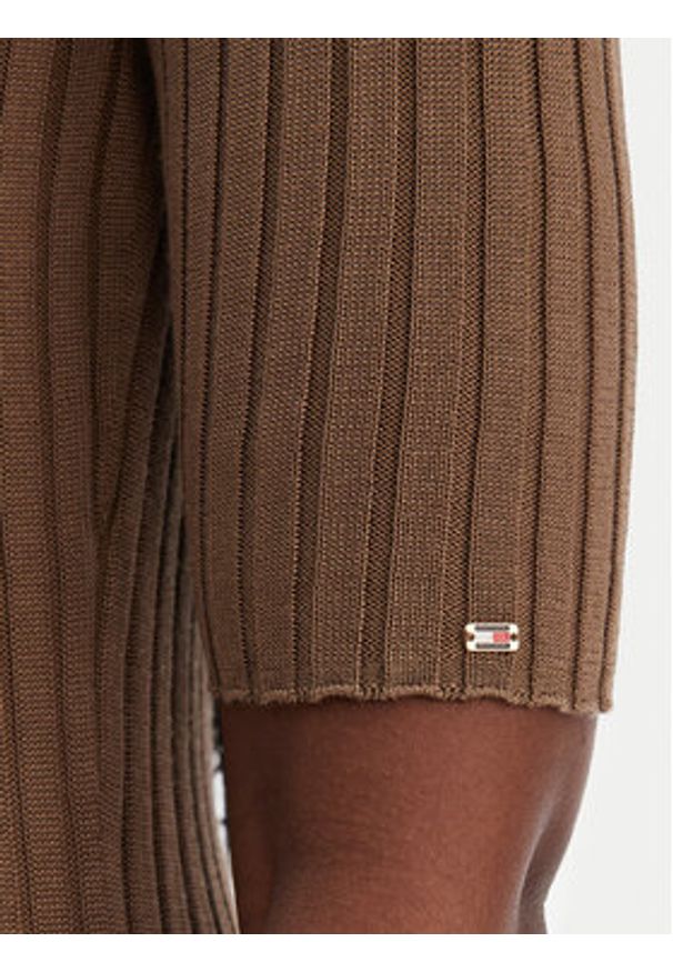 TOMMY HILFIGER - Tommy Hilfiger Sukienka dzianinowa WW0WW48447 Brązowy Slim Fit. Kolor: brązowy. Materiał: wiskoza, bawełna