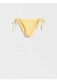 Reserved - Dół od bikini - jasnożółty. Stan: obniżony. Kolor: żółty. Materiał: materiał
