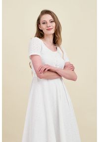 Marie Zélie - Sukienka Rosa haft biały 38 biały. Typ kołnierza: kokarda. Kolor: biały. Materiał: bawełna, skóra, materiał. Długość rękawa: krótki rękaw. Wzór: haft. Długość: midi #5