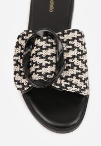 Renee - Czarne Klapki z Plecionką i Geometryczną Klamrą Nemornell. Okazja: na co dzień. Kolor: czarny. Materiał: len. Wzór: geometria. Sezon: lato. Styl: boho, casual, retro #3