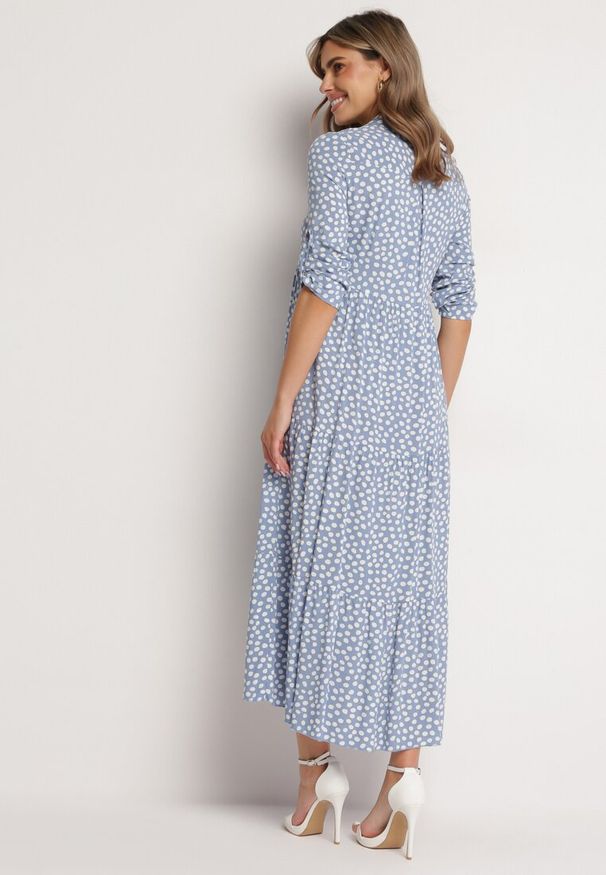 Born2be - Jasnoniebieska Koszulowa Sukienka Bawełniana Maxi w Kropki o Rozkloszowanym Kroju Lirtia. Kolor: niebieski. Materiał: bawełna. Wzór: kropki. Typ sukienki: koszulowe. Długość: maxi
