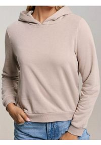 Sinsay - Bluza hoodie basic - beżowy. Kolor: beżowy