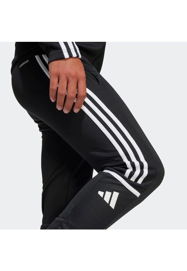 Adidas - Spodnie piłkarskie ADIDAS Squadra 25 treningowe. Sport: piłka nożna