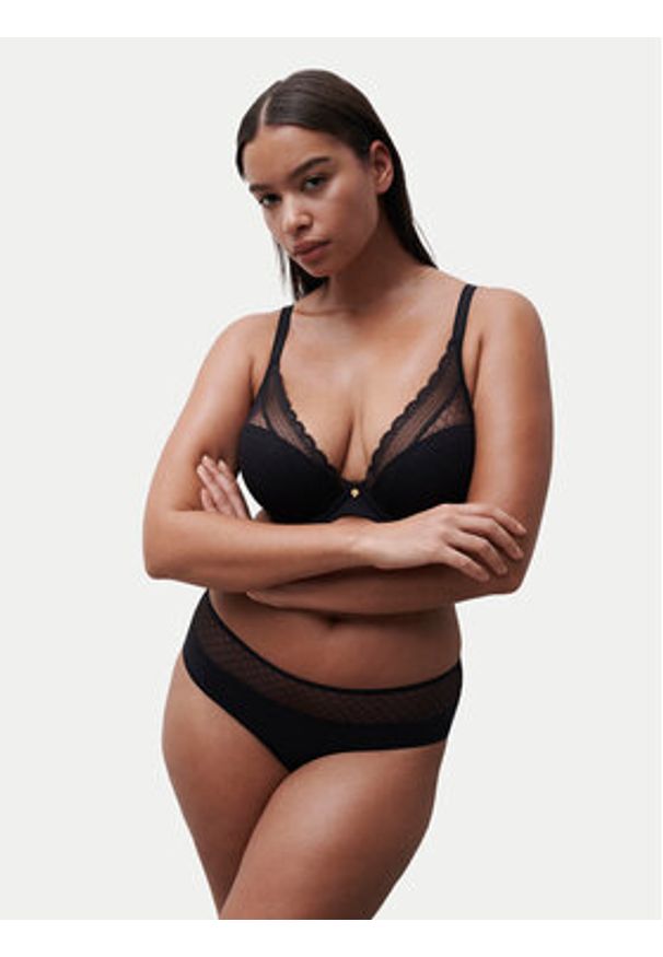 Chantelle Figi klasyczne Norah Chic C16M40 Czarny. Kolor: czarny. Materiał: syntetyk