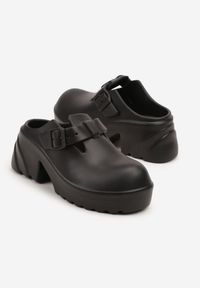 Born2be - Czarne Klapki na Grubej Podeszwie z Klamrą Ralunella. Okazja: na co dzień, na spacer. Kolor: czarny. Materiał: dresówka. Styl: klasyczny, elegancki, casual #3