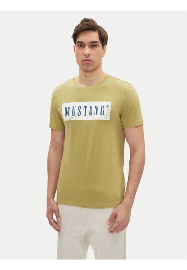 Mustang T-Shirt Austin 1016274 Zielony Regular Fit. Kolor: zielony. Materiał: bawełna