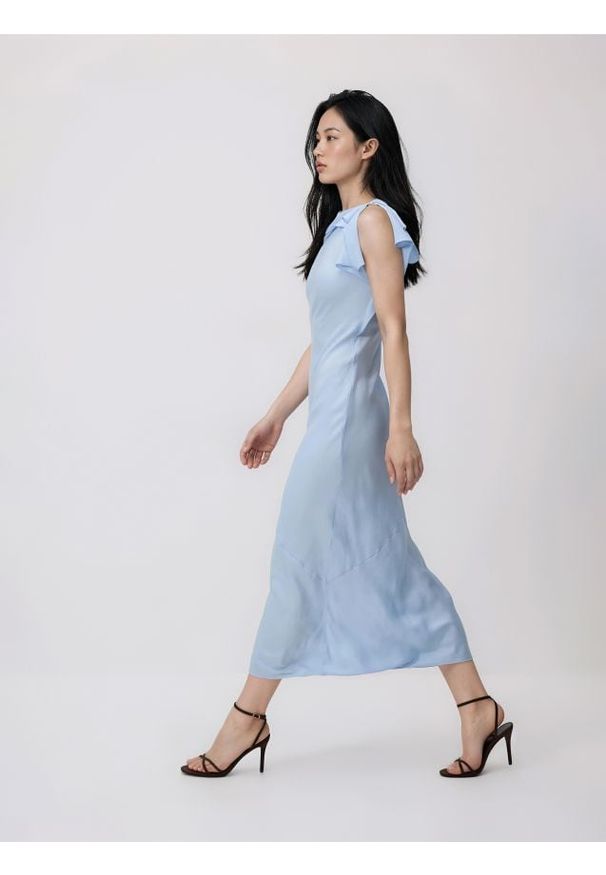 Reserved - Sukienka z wiskozy - jasnoniebieski. Kolor: niebieski. Materiał: wiskoza