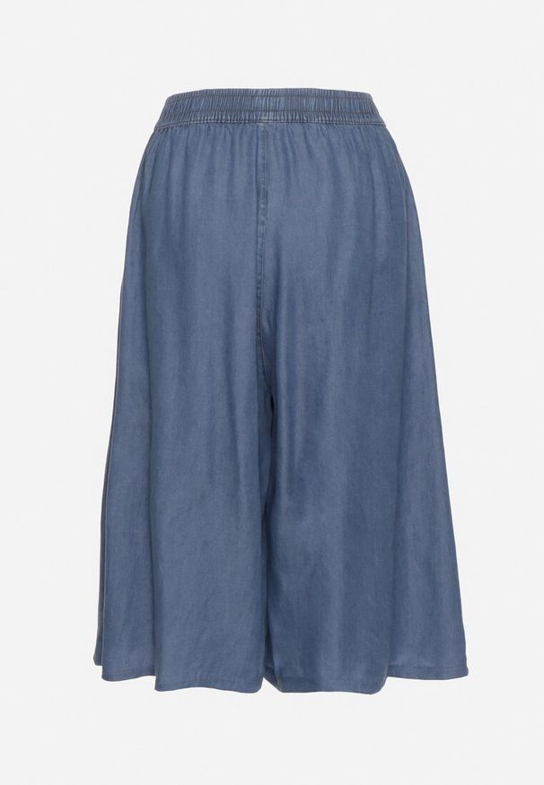 Born2be - Niebieskie Bawełniane Szorty Bermudy o Szerokim Kroju z Ozdobnym Wiązaniem Falpio. Okazja: na co dzień. Kolor: niebieski. Materiał: bawełna. Styl: elegancki, casual