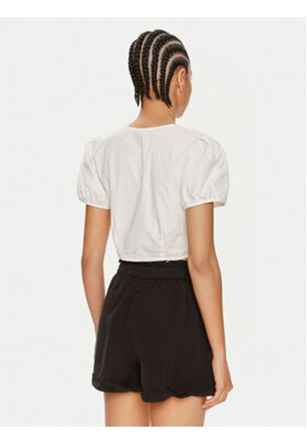 Vero Moda Bluzka Charlotte 10303653 Biały Regular Fit. Kolor: biały. Materiał: bawełna