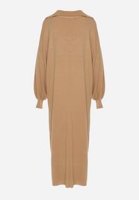 Born2be - Ciemnobeżowa Pudełkowa Sukienka Sweterkowa z Wiskozą Szerokimi Rękawami i Kołnierzykiem Rinfera. Kolor: beżowy. Materiał: wiskoza. Typ sukienki: proste. Styl: wizytowy, elegancki #5