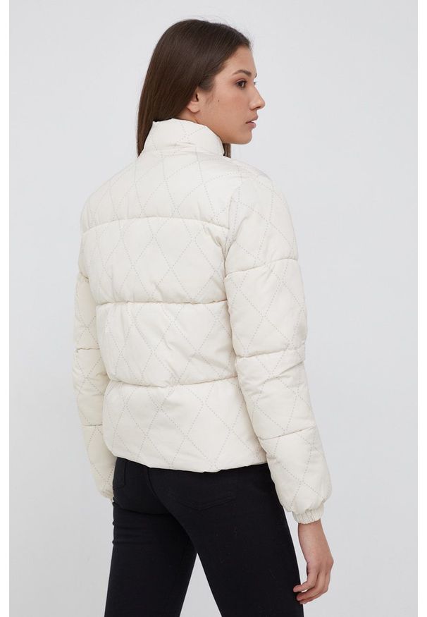 Lyle & Scott Kurtka zimowa. Okazja: na co dzień. Kolor: beżowy. Sezon: zima. Styl: casual