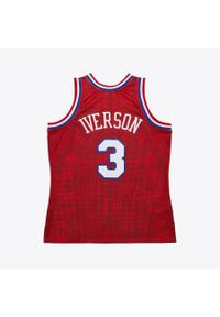 Mitchell & Ness - Koszulka NBA Philadelphia 76ers Allen Iverson Asian Heritage Yot Snake. Kolor: czerwony. Sport: koszykówka