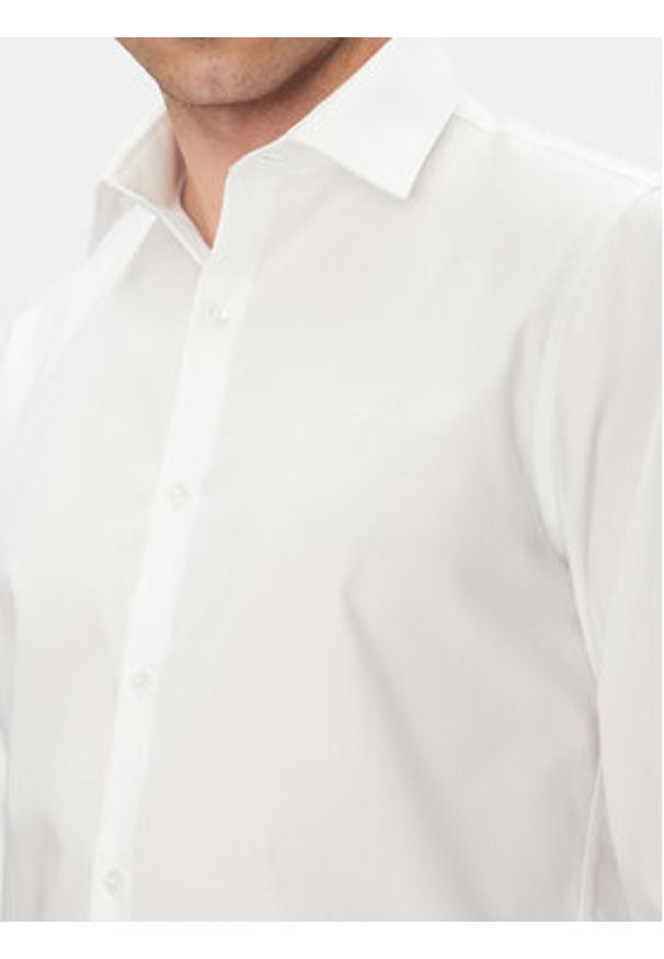 Calvin Klein Koszula LV019EU017 Biały Slim Fit. Kolor: biały. Materiał: bawełna