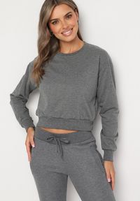 Born2be - Ciemnoszara Bluza z Dodatkiem Bawełny Wykończona Ściągaczami Evilaya. Okazja: na co dzień. Kolor: szary. Materiał: bawełna. Długość rękawa: długi rękaw. Długość: długie. Styl: casual, sportowy #3