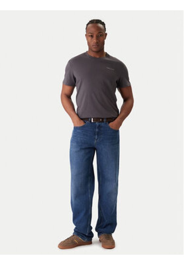 Tommy Jeans T-Shirt Linear Chest DM0DM21780 Szary Slim Fit. Kolor: szary. Materiał: bawełna