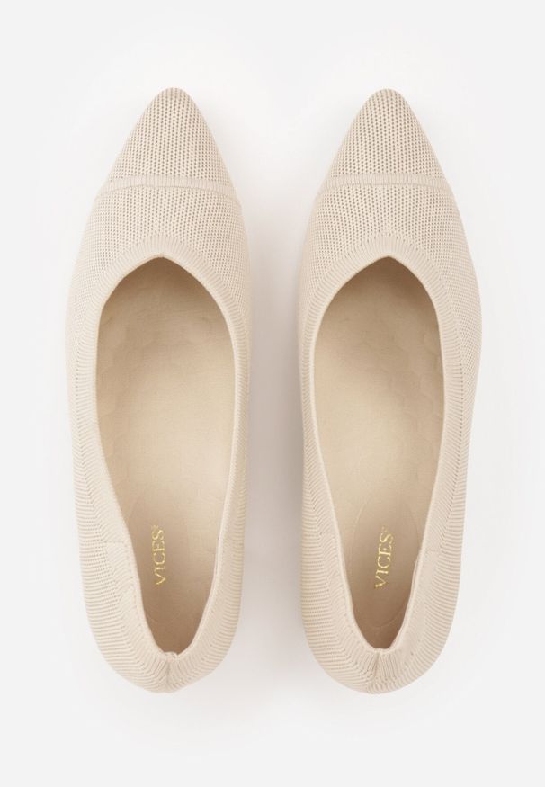 Born2be - Beżowe Czółenka VICES na Stożkowym Obcasie Jennibelle. Okazja: na co dzień. Kolor: beżowy. Obcas: na obcasie. Styl: casual, klasyczny, elegancki. Wysokość obcasa: średni