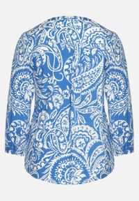 Born2be - Niebiesko-Biała Wiskozowa Bluzka o Luźnym Kroju z Guzikami w Print Paisley Zirlana. Kolor: niebieski. Materiał: wiskoza. Wzór: paisley, nadruk. Sezon: lato #5