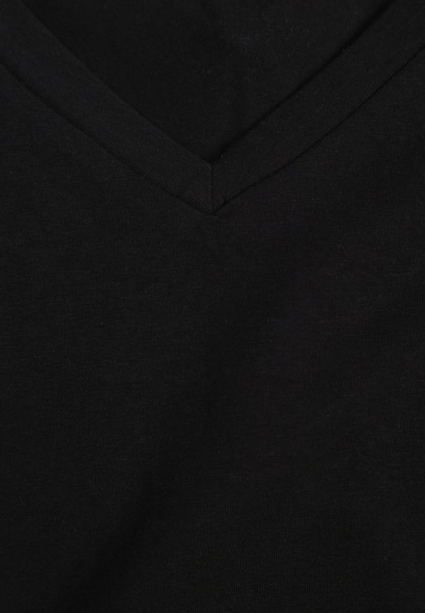 Born2be - Czarny T-shirt Bawełniany o Klasycznym Fasonie Iridessae. Okazja: na co dzień. Typ kołnierza: dekolt w łódkę. Kolor: czarny. Materiał: bawełna. Styl: klasyczny