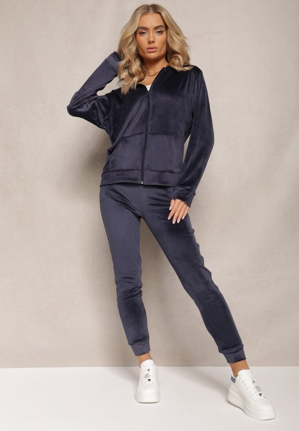 Renee - Granatowy Welurowy Komplet Dresowy Bluza z Kapturem i Proste Spodnie Arislo. Kolor: niebieski. Materiał: dresówka, welur