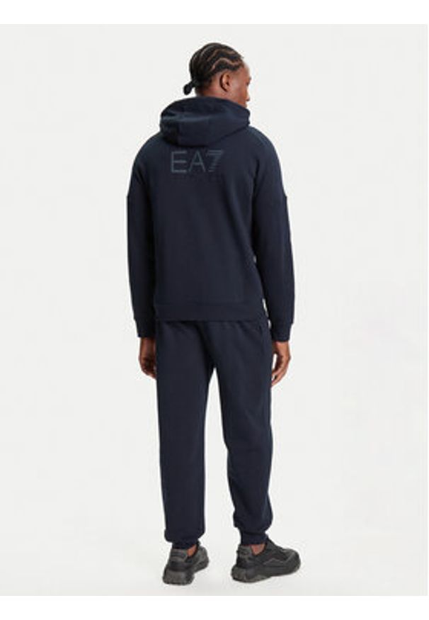 EA7 Emporio Armani Dres 7M000914 AF10377 UB102 Granatowy Modern Fit. Kolor: niebieski. Materiał: bawełna
