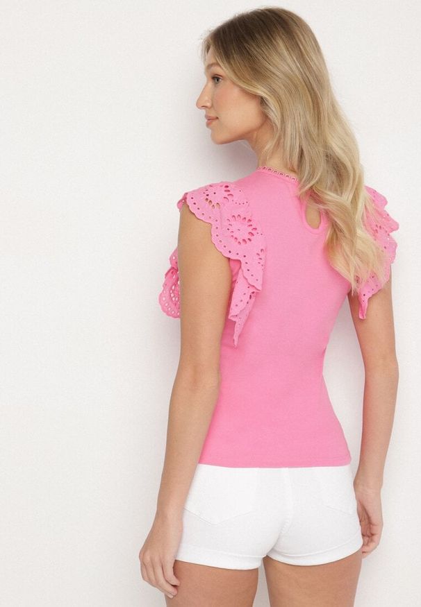 Born2be - Różowy Bluzka z Koronkową Falbanką Anda. Kolor: różowy. Materiał: koronka. Wzór: aplikacja, ażurowy