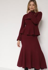 Born2be - Bordowy Dzianinowy Komplet z Wiskozą Spódnica i Sweter z Baskinką i Cyrkoniami Neora. Kolor: czerwony. Materiał: dzianina, wiskoza #6