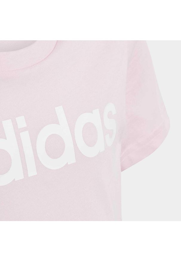 Adidas - Essentials Linear Logo Cotton Slim Fit Tee. Kolor: wielokolorowy, biały, różowy. Sport: joga i pilates
