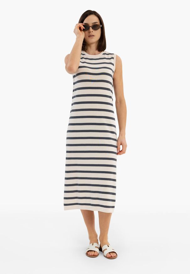 Volcano - Długa, dopasowana sukienka w paski G-FIERA. Materiał: dzianina, bawełna, skóra, materiał. Długość rękawa: bez rękawów. Wzór: paski. Sezon: lato. Typ sukienki: dopasowane, proste. Styl: klasyczny, wakacyjny. Długość: maxi