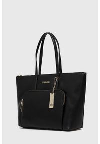Calvin Klein - Torebka. Kolor: czarny. Rodzaj torebki: na ramię #4