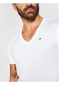 Tommy Jeans T-Shirt DM0DM04410 Biały Regular Fit. Kolor: biały. Materiał: bawełna