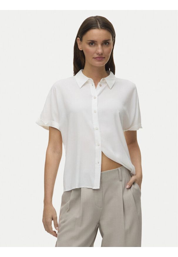 Vero Moda Koszula Alice 10342668 Biały Regular Fit. Kolor: biały. Materiał: wiskoza