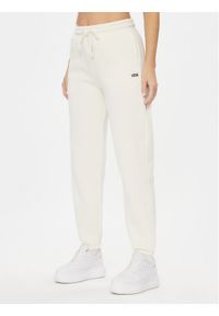Vans Spodnie dresowe Comfycush Relaxed Sweatpant VN0A7ROXFS81 Écru Relaxed Fit. Materiał: bawełna