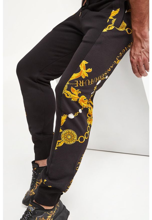 Versace Jeans Couture - Spodnie dresowe męskie VERSACE JEANS COUTURE. Materiał: dresówka