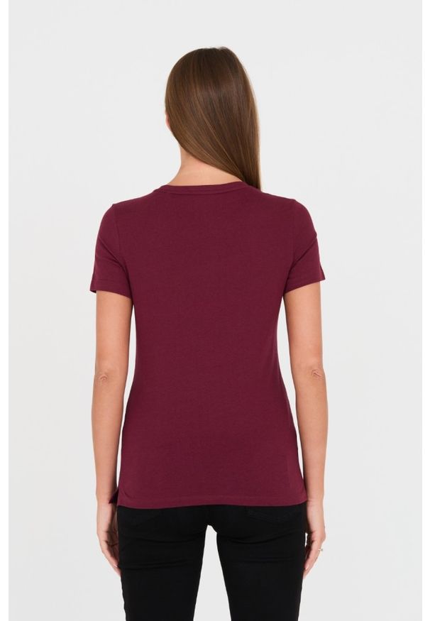 Guess - GUESS Bordowy t-shirt Original Tee. Kolor: czerwony. Materiał: bawełna