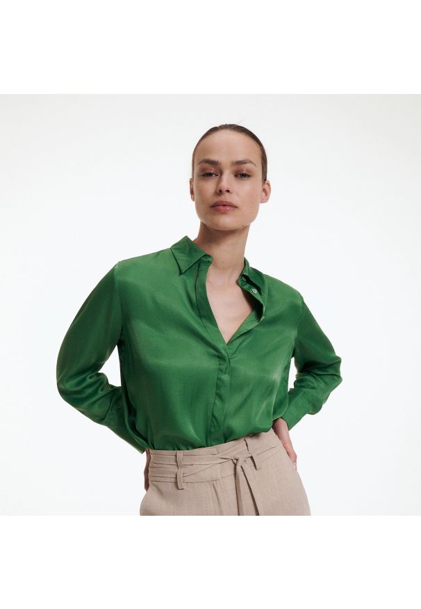 Reserved - Koszula z wiskozy - Zielony. Kolor: zielony. Materiał: wiskoza