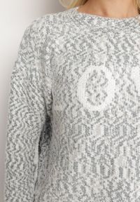 Born2be - Szary Klasyczny Sweter z Napisem i Ściągaczami Haccate. Kolor: szary. Wzór: napisy. Styl: klasyczny #4