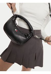 Tommy Jeans Torebka Tjw Pillow Mini Hobo AW0AW16976 Czarny. Kolor: czarny. Materiał: skórzane #4