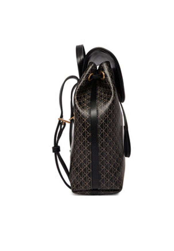 Calvin Klein Plecak Emblem Aop Mini Backpack LV04F3507G Czarny. Kolor: czarny. Materiał: skóra
