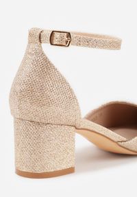 Renee - Złote Czółenka Vices na Słupku z Wkładką ze Skóry Naturalnej Ozdobione Paskiem Resilia. Okazja: na co dzień. Zapięcie: pasek. Kolor: złoty. Materiał: skóra. Wzór: aplikacja. Obcas: na słupku. Styl: casual, elegancki. Wysokość obcasa: średni #3