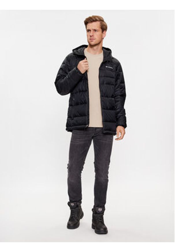 columbia - Columbia Kurtka zimowa Buck Butte™ Insulated Hooded Jacket Czarny Regular Fit. Kolor: czarny. Materiał: syntetyk. Sezon: zima