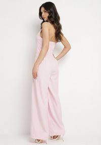 Born2be - Różowy Kombinezon na Szyję Ozdobiony Guzikami Ellidell. Okazja: na co dzień, na imprezę. Kolor: różowy. Długość: długie. Wzór: aplikacja. Styl: casual, klasyczny #2