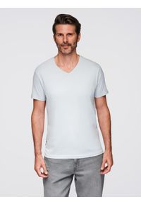 Ombre Clothing - Klasyczna męska bawełniana koszulka z dekoltem w serek BASIC – jasnoszara V23 - Rozmiar: XXL. Typ kołnierza: dekolt w serek. Kolor: szary. Materiał: bawełna. Styl: klasyczny