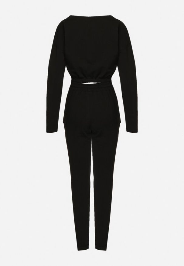 Born2be - Czarny Komplet Dresowy z Krótką Bluzą i Spodniami Bojówkami Dilenna. Kolor: czarny. Materiał: dresówka