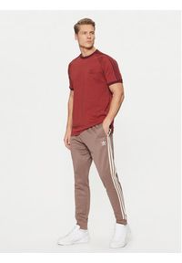 Adidas - adidas T-Shirt adicolor Classics 3-Stripes JN7019 Czerwony Slim Fit. Kolor: czerwony. Materiał: bawełna #2