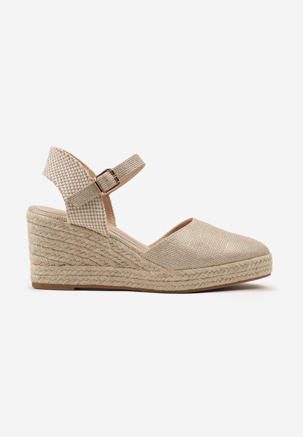 Born2be - Złote Sandały Espadryle na Koturnie z Noskiem z Imitacji Skóry Anirha. Okazja: na co dzień. Zapięcie: pasek. Kolor: złoty. Materiał: skóra. Sezon: lato. Obcas: na koturnie. Styl: elegancki, casual