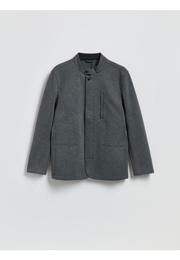 Reserved - Marynarka ze stójką - ciemnoszary. Typ kołnierza: kołnierzyk stójkowy. Kolor: szary. Materiał: dzianina, elastan, bawełna. Styl: sportowy