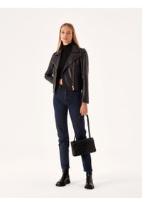 Kazar - Podłużna torebka na ramię z efektownym przeszyciem. Kolor: czarny. Wzór: gładki. Materiał: skórzane. Styl: elegancki, klasyczny. Rodzaj torebki: na ramię #7