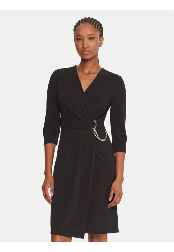 Rinascimento Sukienka koktajlowa CFC0020071002 Czarny Regular Fit. Kolor: czarny. Materiał: syntetyk. Styl: wizytowy