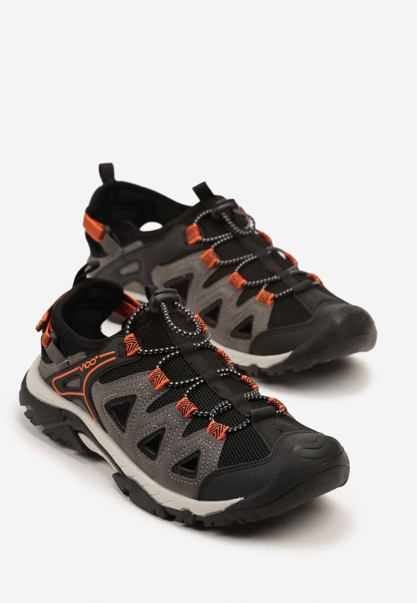 Born2be - Ciemnoszare Buty Sportowe Sneakersy z Geometrycznym Wzorem Ainira. Okazja: na co dzień. Kolor: szary. Wzór: geometria